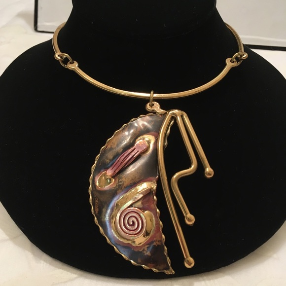 Vintage Jewelry - 🎉HP🎉Vintage Choker With Abstract Enamel Pendant